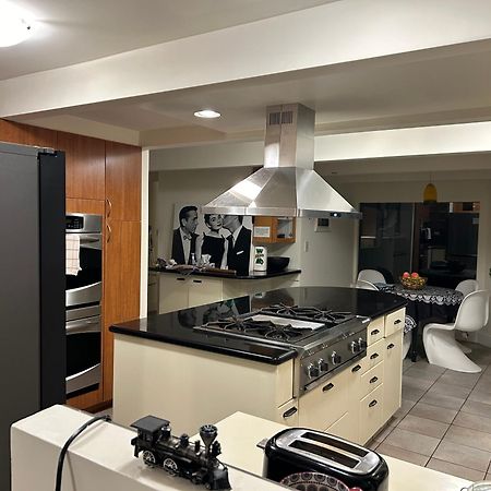 Seymour Private Bedroom, Ensuite Bathroom With Shared Pool, Hot Tub With Views North Vancouver Luaran gambar