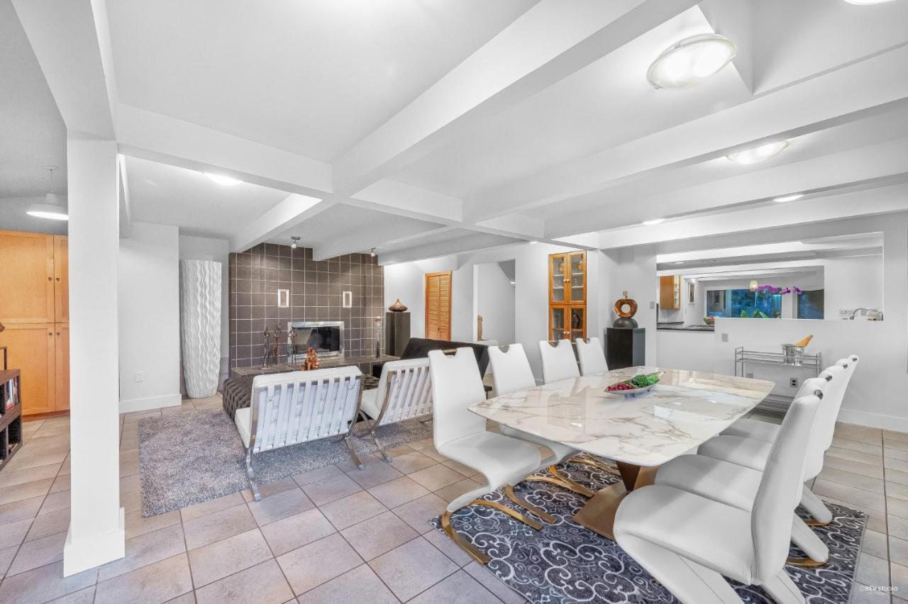 Seymour Private Bedroom, Ensuite Bathroom With Shared Pool, Hot Tub With Views North Vancouver Luaran gambar