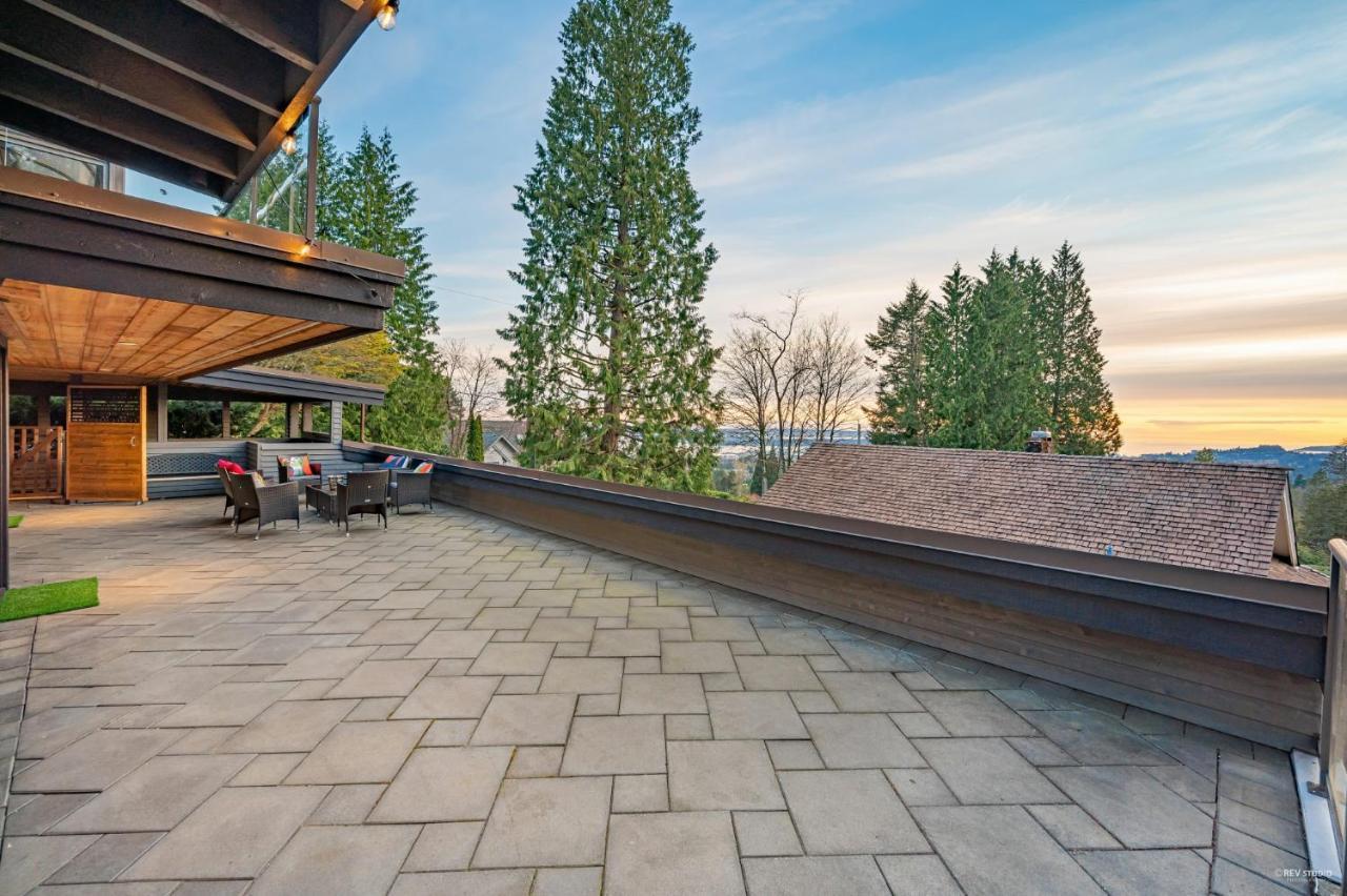 Seymour Private Bedroom, Ensuite Bathroom With Shared Pool, Hot Tub With Views North Vancouver Luaran gambar