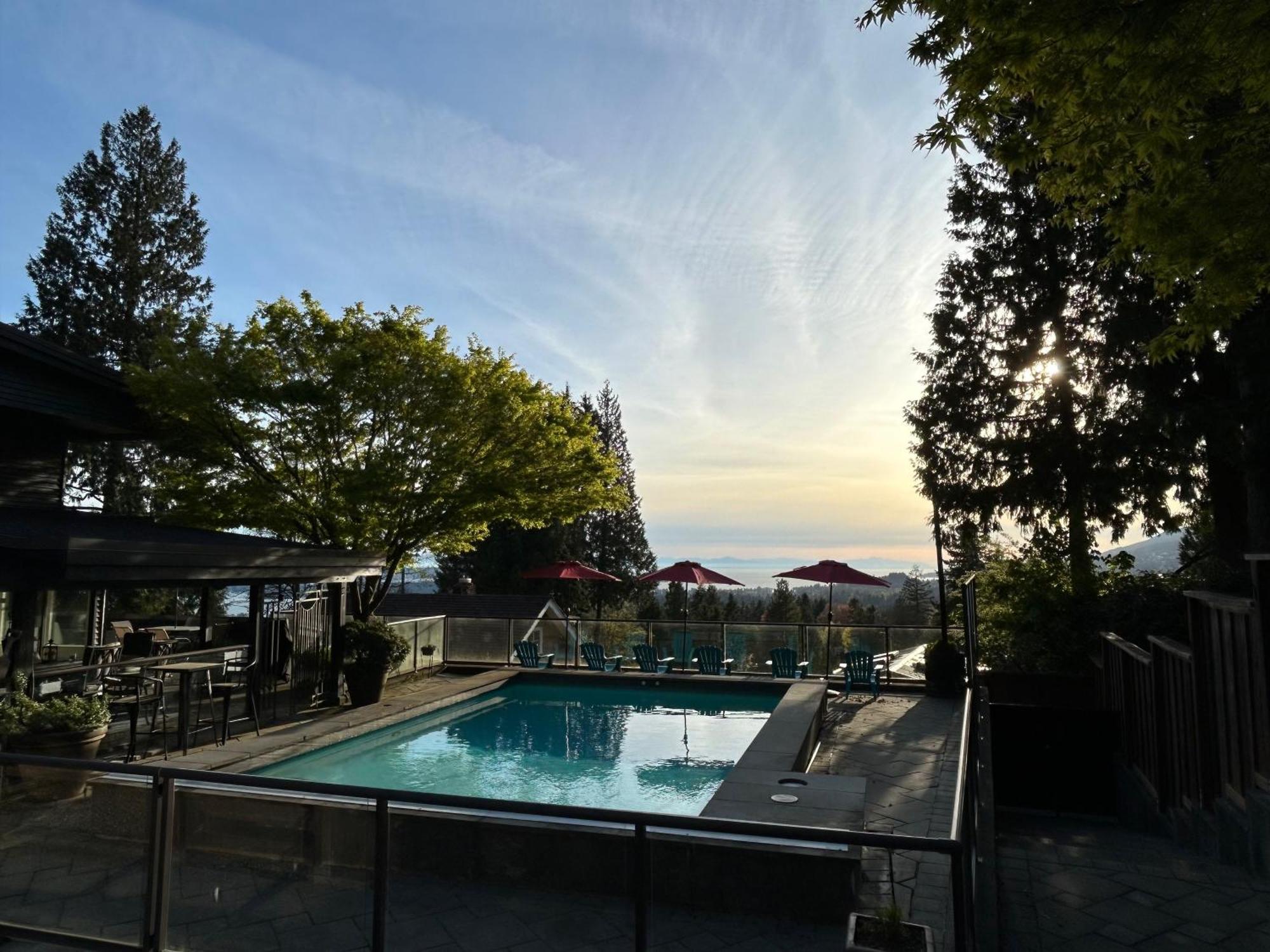 Seymour Private Bedroom, Ensuite Bathroom With Shared Pool, Hot Tub With Views North Vancouver Luaran gambar