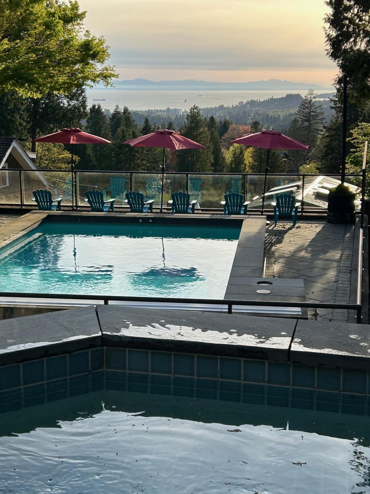 Seymour Private Bedroom, Ensuite Bathroom With Shared Pool, Hot Tub With Views North Vancouver Luaran gambar