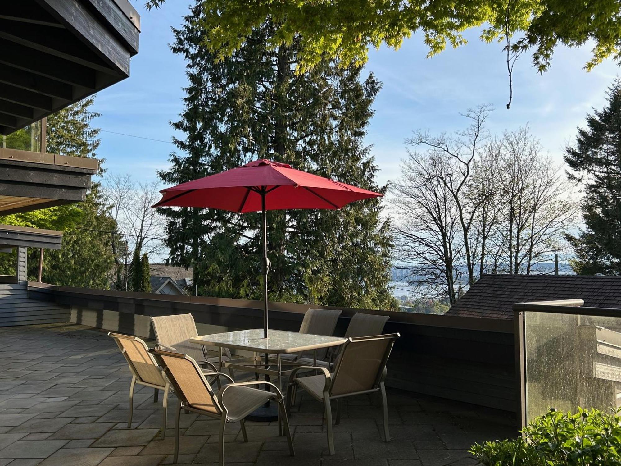 Seymour Private Bedroom, Ensuite Bathroom With Shared Pool, Hot Tub With Views North Vancouver Luaran gambar