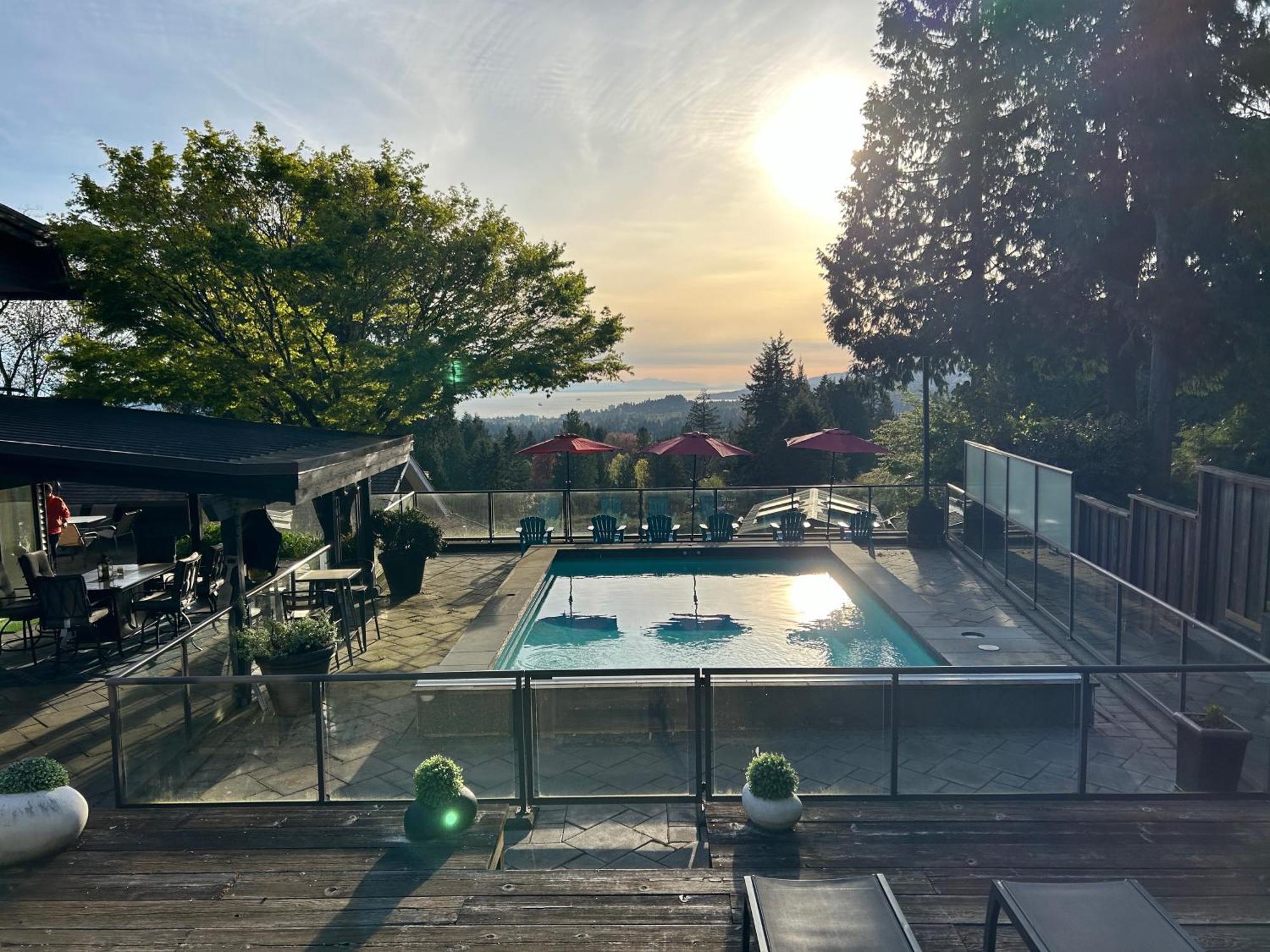 Seymour Private Bedroom, Ensuite Bathroom With Shared Pool, Hot Tub With Views North Vancouver Luaran gambar