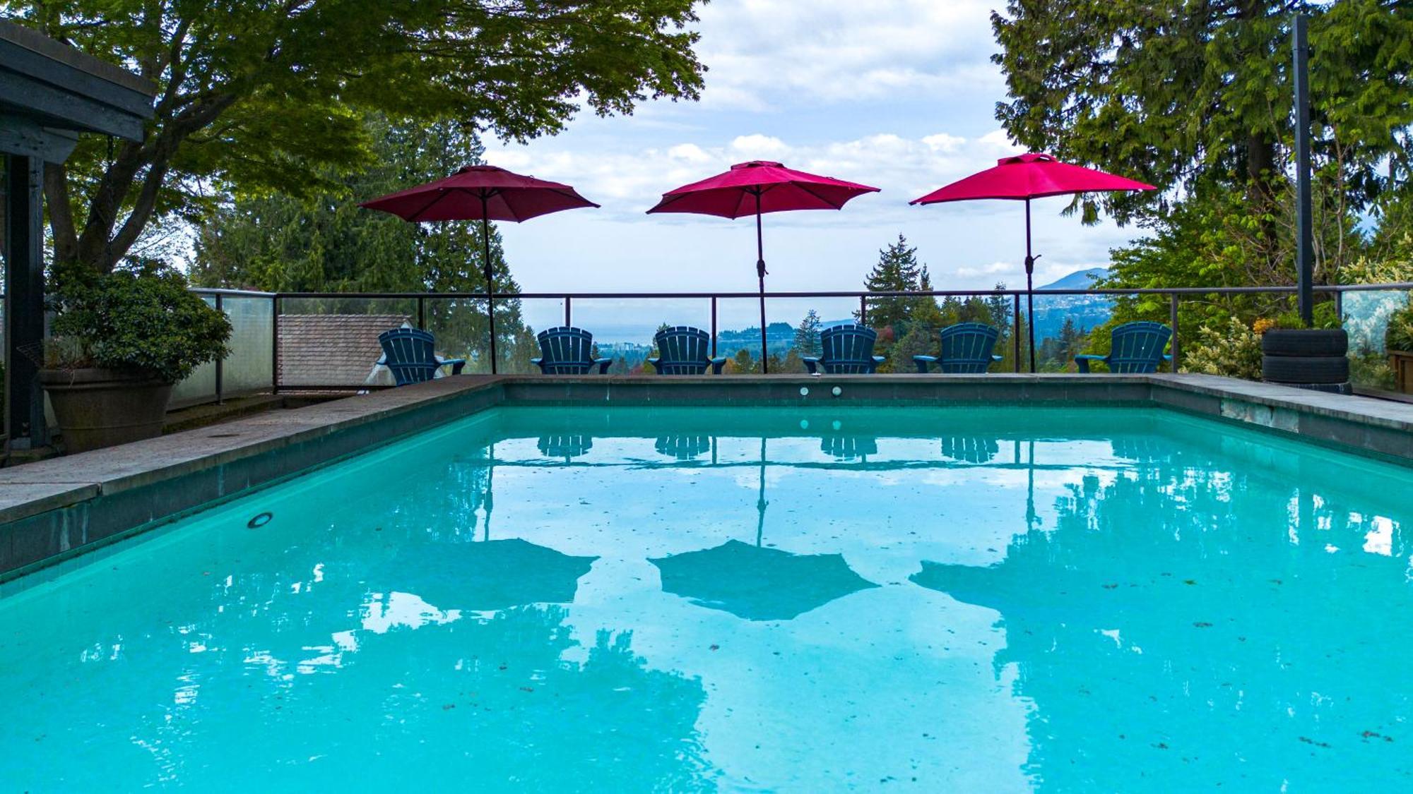 Seymour Private Bedroom, Ensuite Bathroom With Shared Pool, Hot Tub With Views North Vancouver Luaran gambar