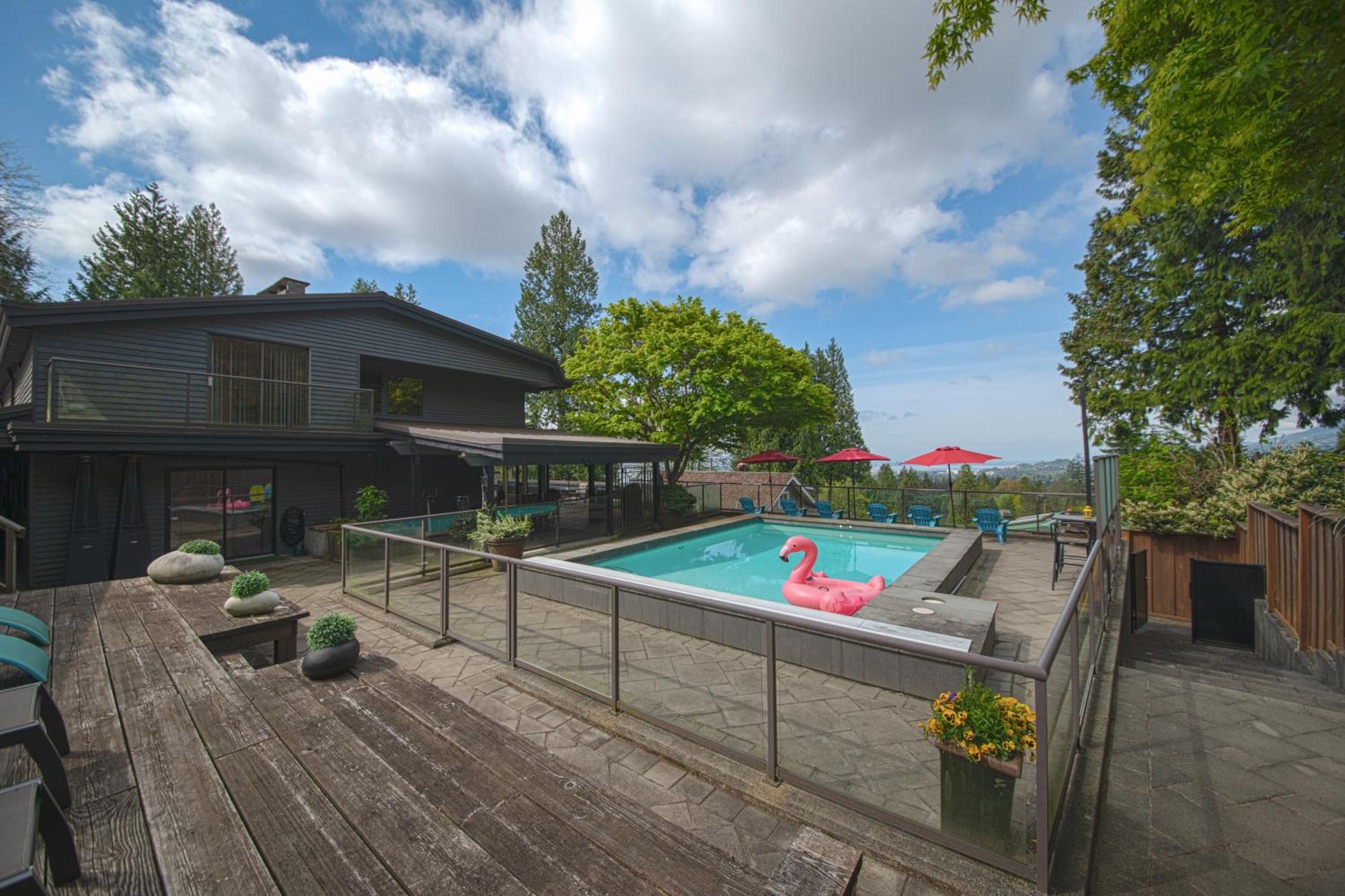 Seymour Private Bedroom, Ensuite Bathroom With Shared Pool, Hot Tub With Views North Vancouver Luaran gambar